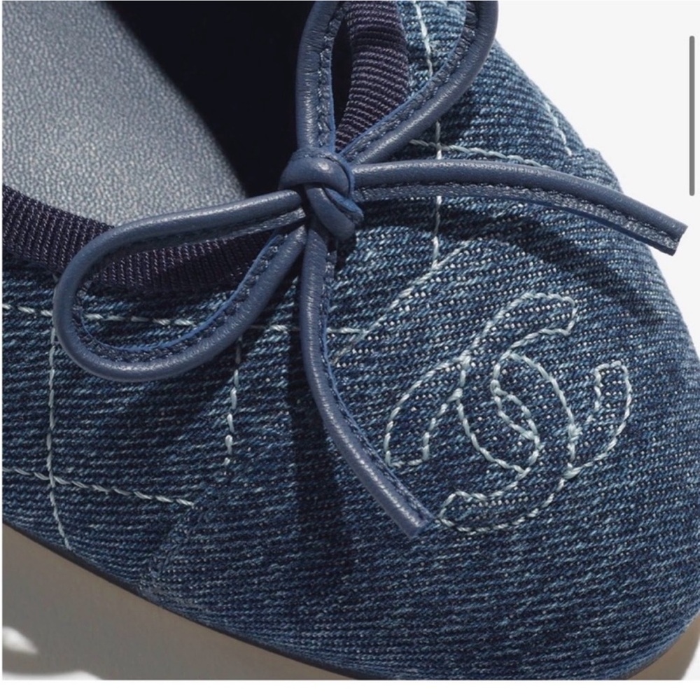 CHANEL Women's Navy Denim Flats